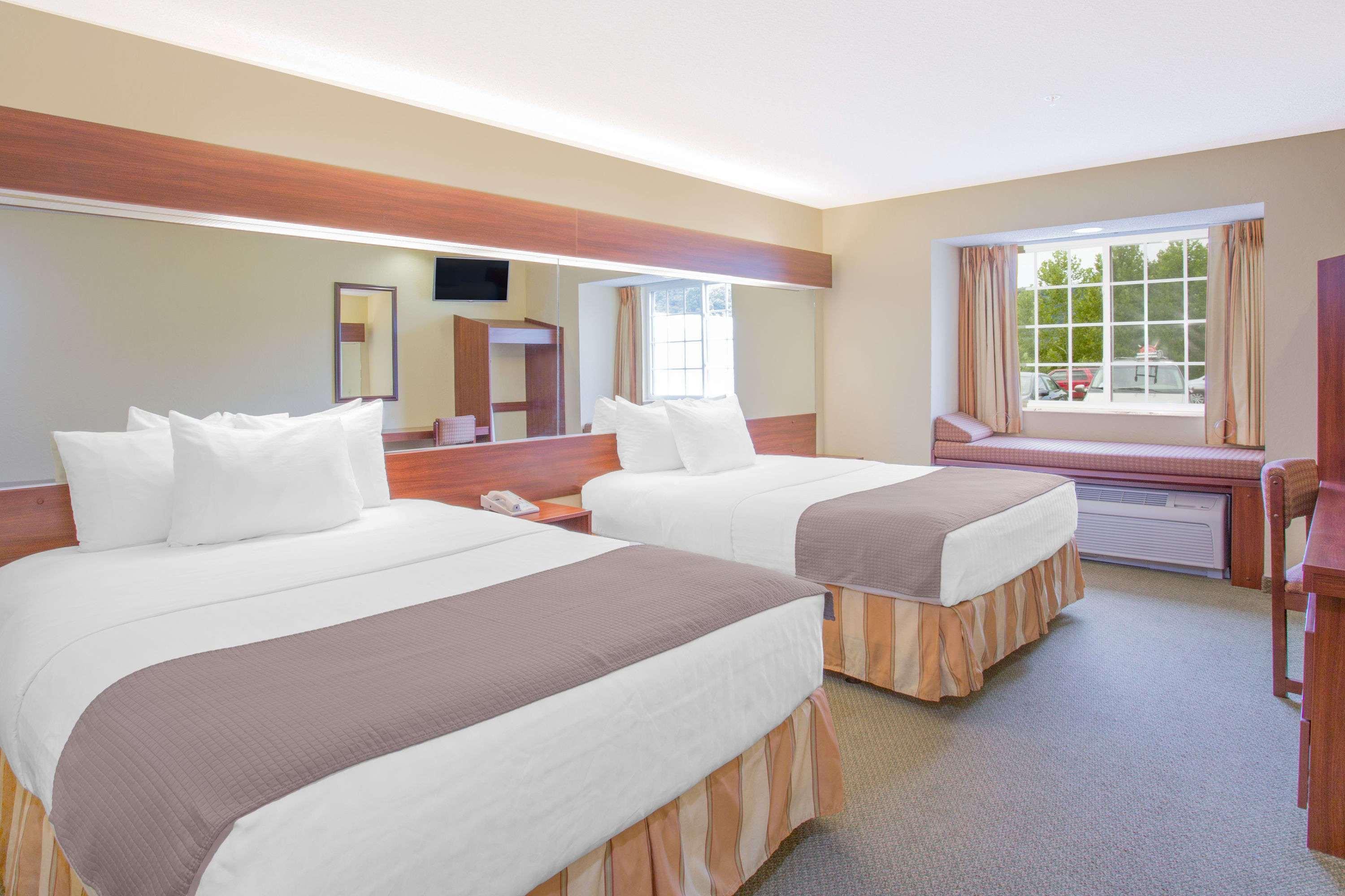 Hotel Microtel And