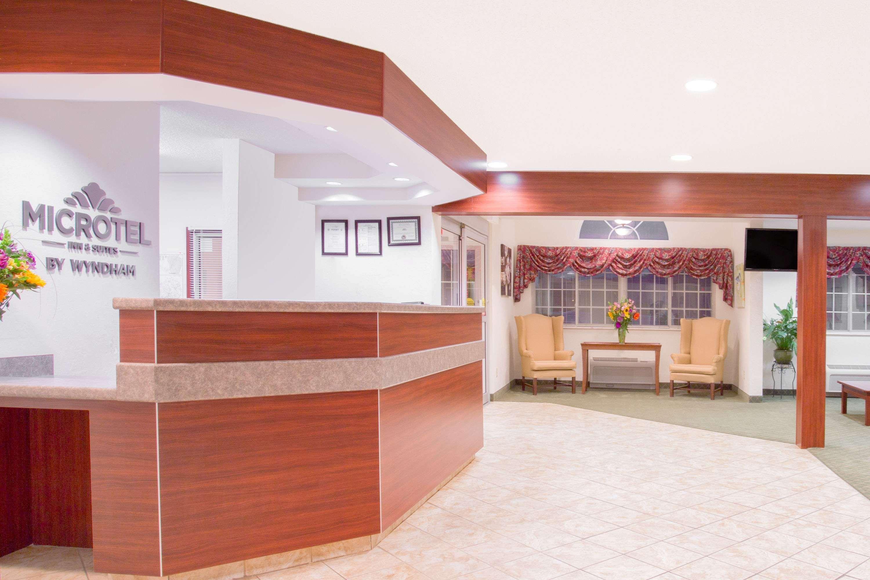 Microtel And 2*
